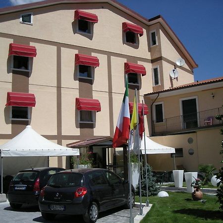 Hotel De Meis Capistrello المظهر الخارجي الصورة