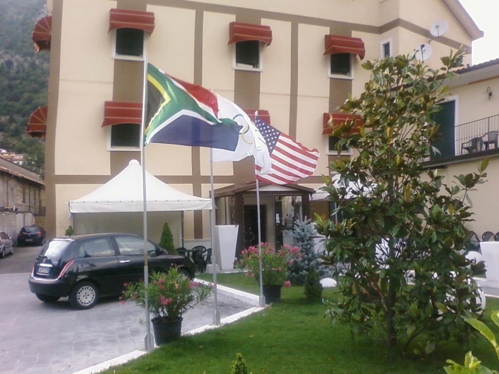 Hotel De Meis Capistrello المظهر الخارجي الصورة