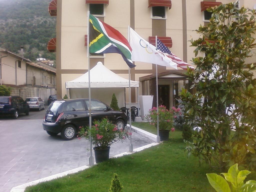 Hotel De Meis Capistrello المظهر الخارجي الصورة