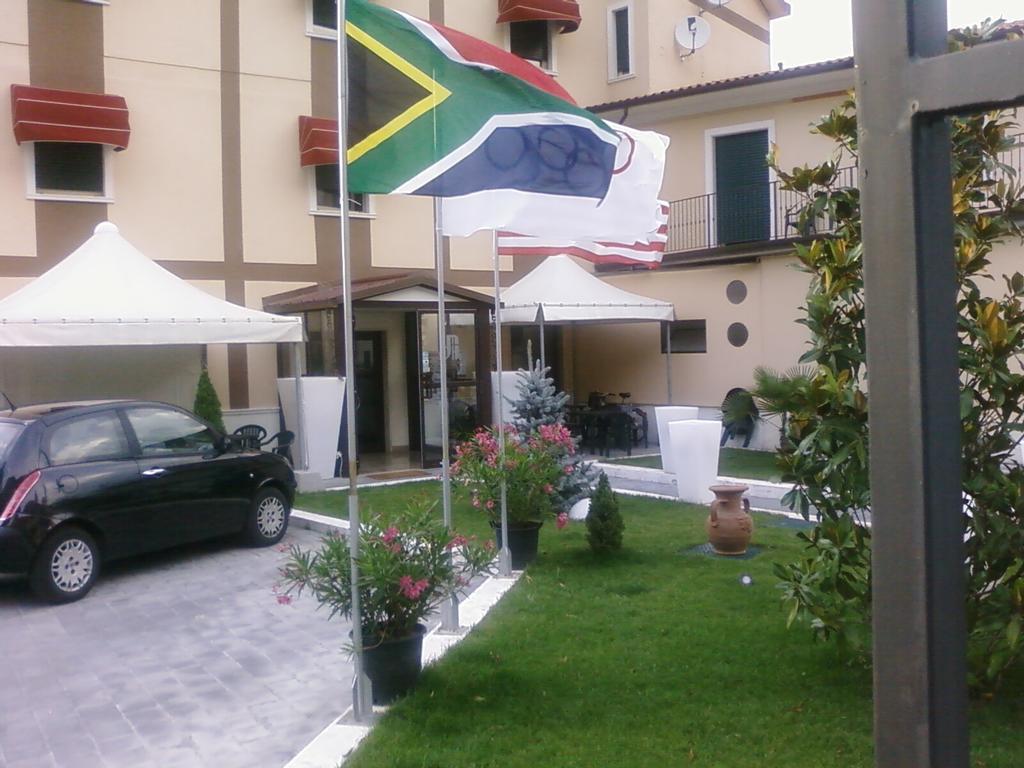 Hotel De Meis Capistrello المظهر الخارجي الصورة