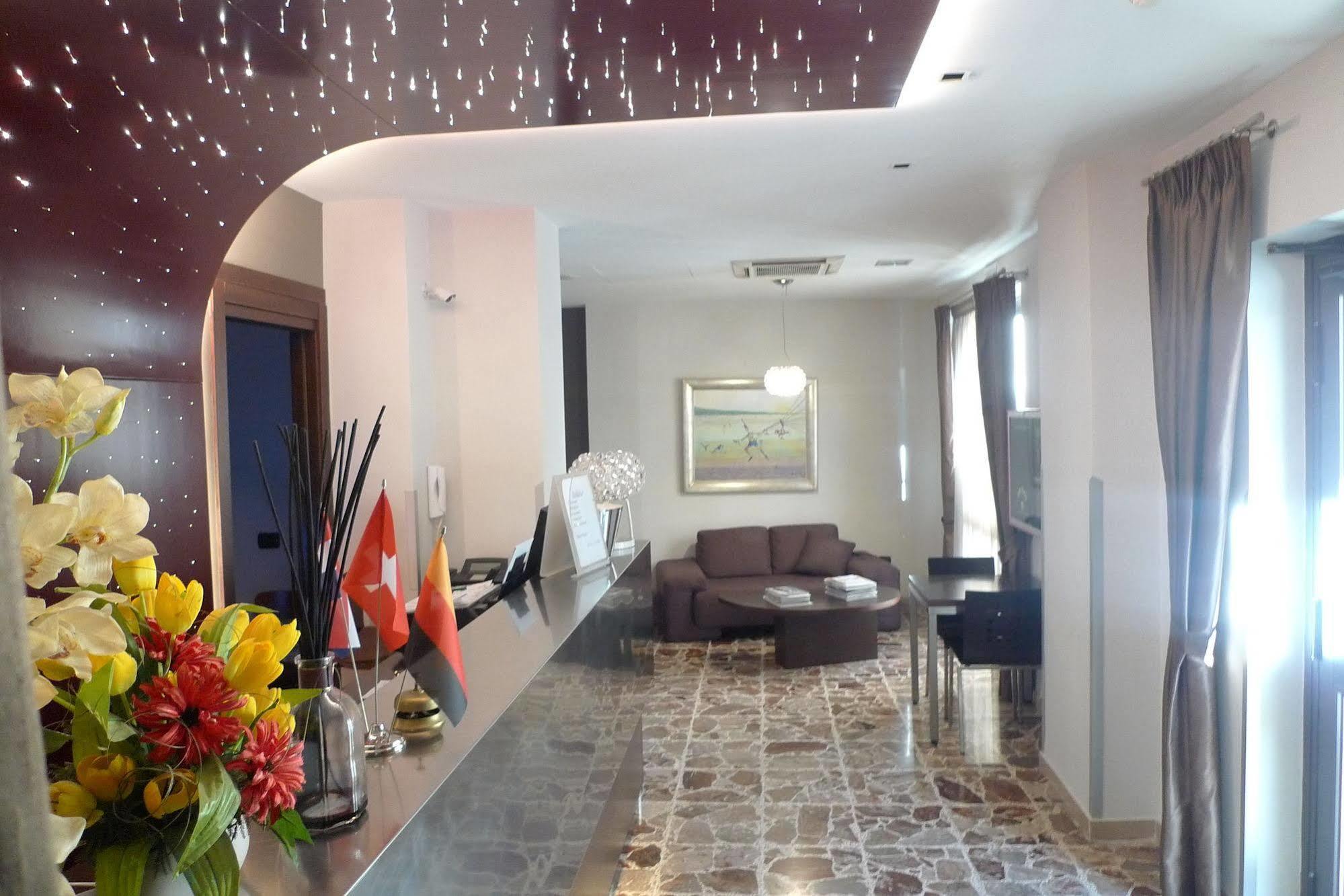 Hotel De Meis Capistrello المظهر الخارجي الصورة