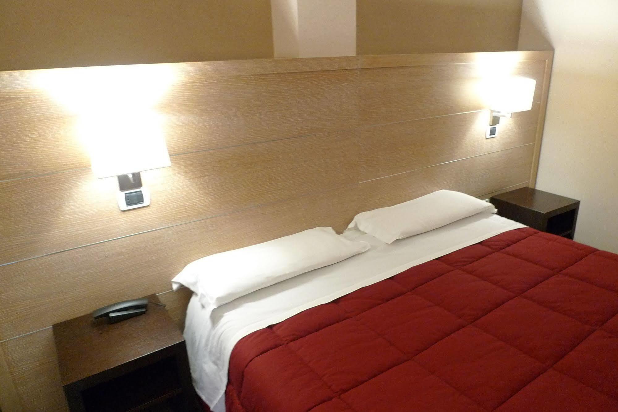 Hotel De Meis Capistrello المظهر الخارجي الصورة