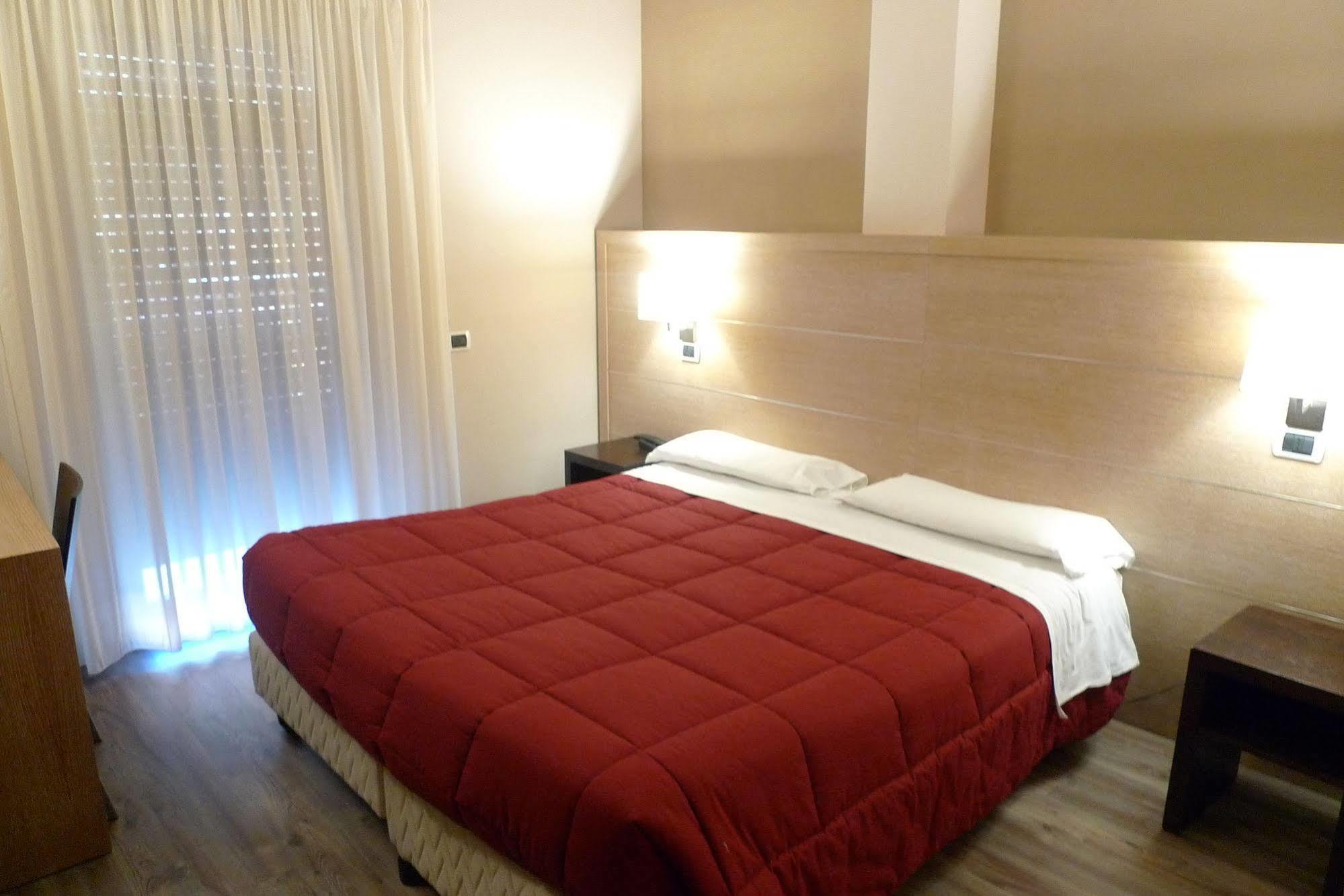 Hotel De Meis Capistrello المظهر الخارجي الصورة