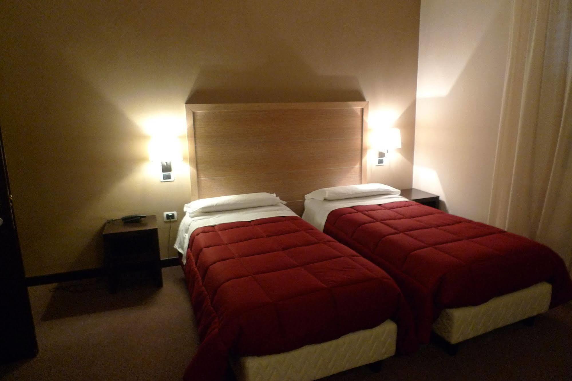 Hotel De Meis Capistrello المظهر الخارجي الصورة